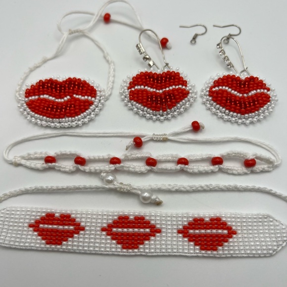White & Red Glam Beaded Lips Bracelet set with Matching Earrings - Picture 9 of 11